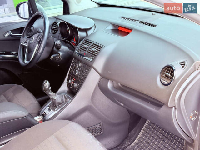 Білий Опель Меріва, об'ємом двигуна 1.7 л та пробігом 240 тис. км за 6700 $, фото 26 на Automoto.ua