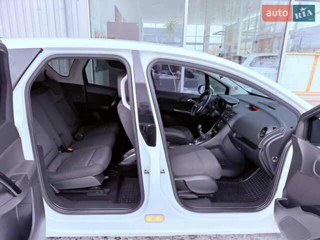 Білий Опель Меріва, об'ємом двигуна 1.7 л та пробігом 240 тис. км за 6700 $, фото 31 на Automoto.ua