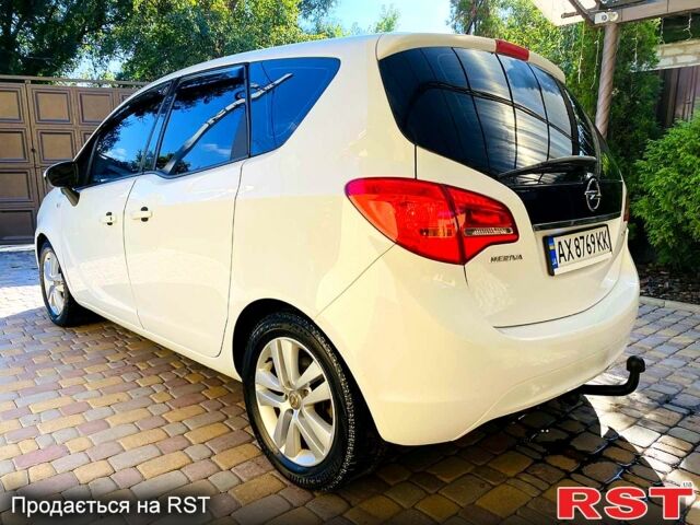 Белый Опель Мерива, объемом двигателя 1.7 л и пробегом 225 тыс. км за 6950 $, фото 7 на Automoto.ua