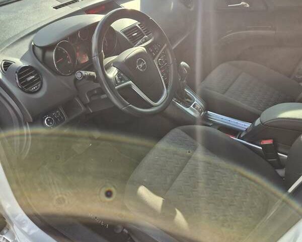 Білий Опель Меріва, об'ємом двигуна 1.36 л та пробігом 190 тис. км за 8200 $, фото 12 на Automoto.ua