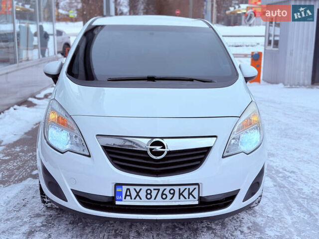 Белый Опель Мерива, объемом двигателя 1.7 л и пробегом 245 тыс. км за 6650 $, фото 29 на Automoto.ua