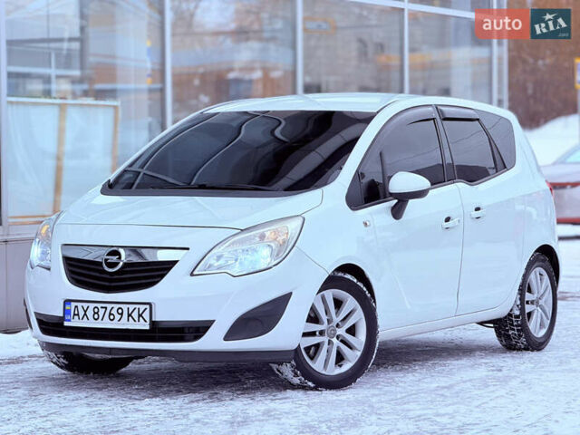 Білий Опель Меріва, об'ємом двигуна 1.7 л та пробігом 240 тис. км за 6700 $, фото 1 на Automoto.ua