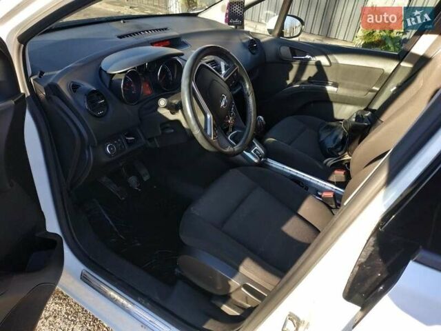 Білий Опель Меріва, об'ємом двигуна 1.3 л та пробігом 215 тис. км за 7500 $, фото 5 на Automoto.ua