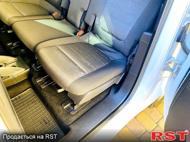 Белый Опель Мерива, объемом двигателя 1.7 л и пробегом 225 тыс. км за 6950 $, фото 4 на Automoto.ua