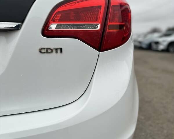 Белый Опель Мерива, объемом двигателя 1.6 л и пробегом 198 тыс. км за 8500 $, фото 8 на Automoto.ua