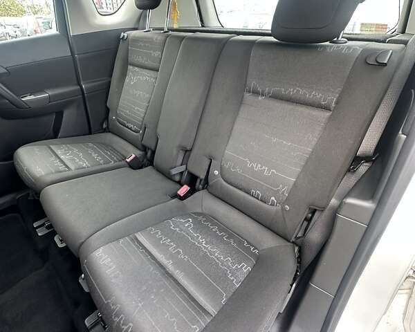 Білий Опель Меріва, об'ємом двигуна 1.6 л та пробігом 200 тис. км за 7500 $, фото 19 на Automoto.ua