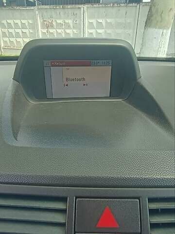 Белый Опель Мерива, объемом двигателя 1.3 л и пробегом 200 тыс. км за 3800 $, фото 8 на Automoto.ua