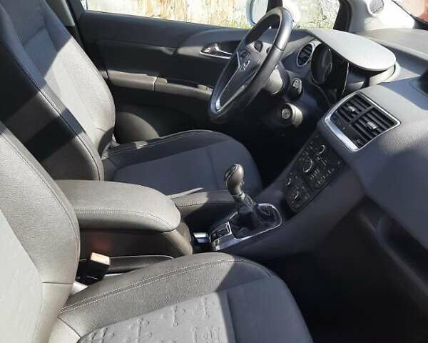 Білий Опель Меріва, об'ємом двигуна 1.4 л та пробігом 222 тис. км за 7700 $, фото 14 на Automoto.ua