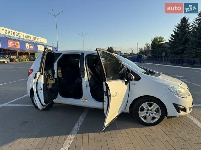 Белый Опель Мерива, объемом двигателя 1.69 л и пробегом 300 тыс. км за 6000 $, фото 5 на Automoto.ua