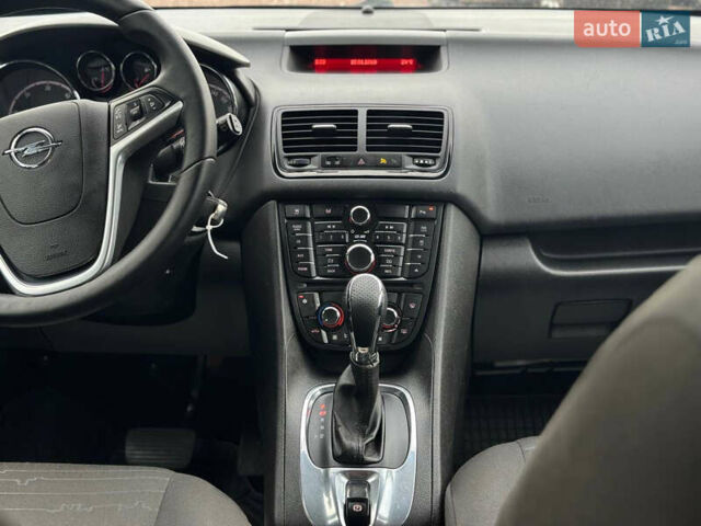 Білий Опель Меріва, об'ємом двигуна 1.69 л та пробігом 190 тис. км за 7850 $, фото 36 на Automoto.ua