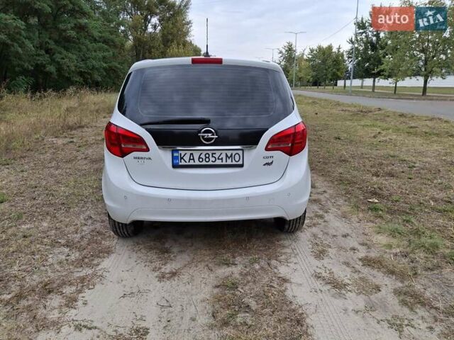 Белый Опель Мерива, объемом двигателя 1.69 л и пробегом 180 тыс. км за 7000 $, фото 11 на Automoto.ua