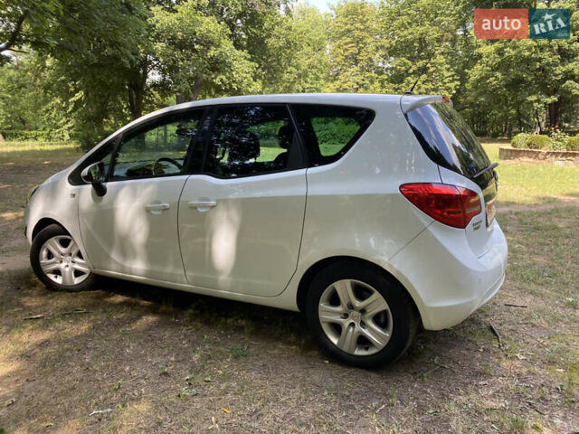 Білий Опель Меріва, об'ємом двигуна 1.4 л та пробігом 109 тис. км за 8300 $, фото 6 на Automoto.ua