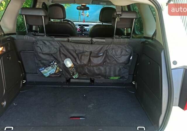 Белый Опель Мерива, объемом двигателя 1.36 л и пробегом 200 тыс. км за 8700 $, фото 16 на Automoto.ua