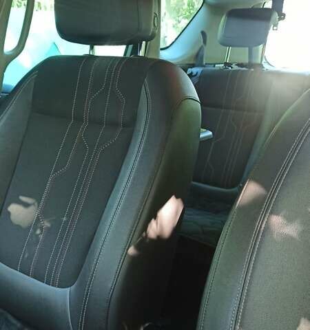 Белый Опель Мерива, объемом двигателя 1.36 л и пробегом 200 тыс. км за 8700 $, фото 24 на Automoto.ua