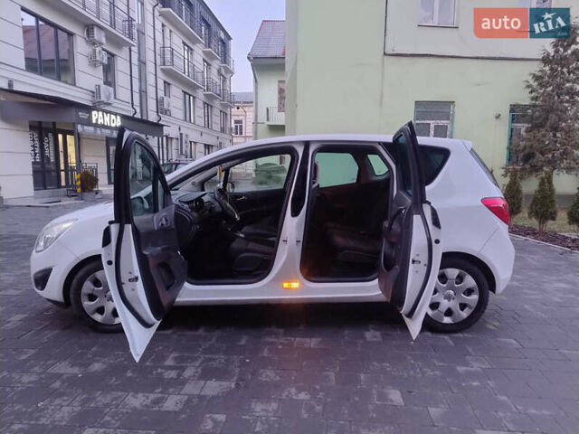 Білий Опель Меріва, об'ємом двигуна 1.25 л та пробігом 189 тис. км за 6800 $, фото 12 на Automoto.ua