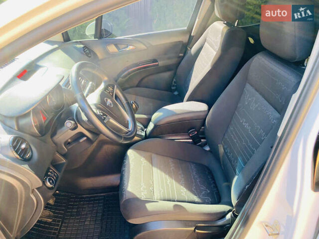 Опель Мерива 2013 в Харькове на Automoto.ua Белый Опель Мерива, объемом двигателя 1.69 л и пробегом 241 тыс. км за 6800 $, фото 10 на Automoto.ua