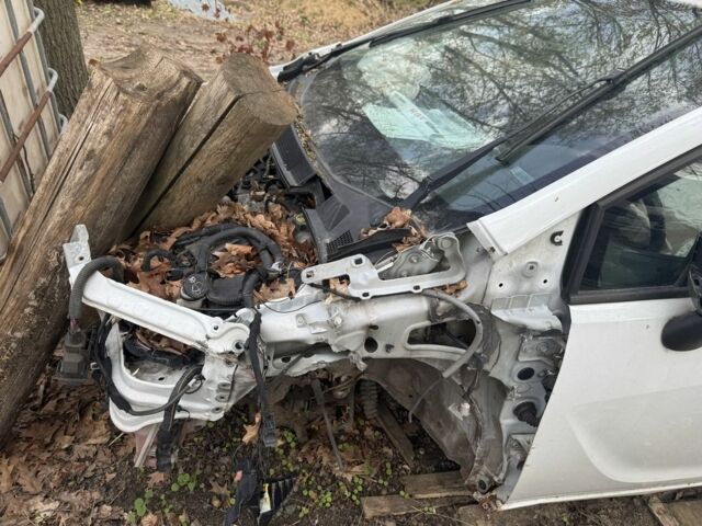 Белый Опель Мерива, объемом двигателя 1.7 л и пробегом 165 тыс. км за 2501 $, фото 3 на Automoto.ua