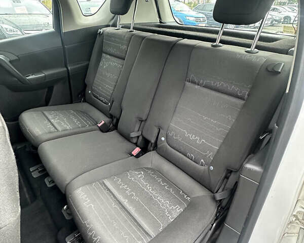 Опель Мерива 2014 в Буче на Automoto.ua Белый Опель Мерива, объемом двигателя 1.6 л и пробегом 189 тыс. км за 8999 $, фото 12 на Automoto.ua