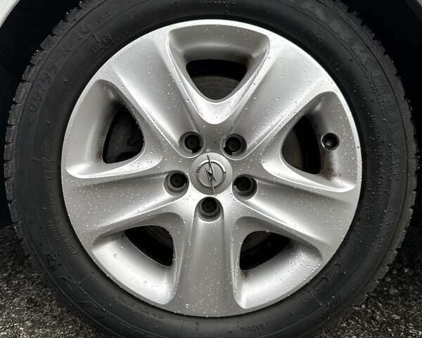 Опель Мерива 2014 в Буче на Automoto.ua Белый Опель Мерива, объемом двигателя 1.6 л и пробегом 189 тыс. км за 8999 $, фото 5 на Automoto.ua