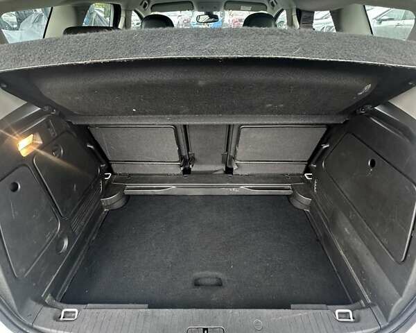 Опель Мерива 2014 в Буче на Automoto.ua Белый Опель Мерива, объемом двигателя 1.6 л и пробегом 189 тыс. км за 8999 $, фото 10 на Automoto.ua