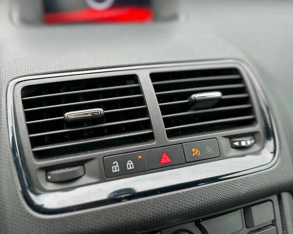 Опель Мерива 2014 в Буче на Automoto.ua Белый Опель Мерива, объемом двигателя 1.6 л и пробегом 189 тыс. км за 8999 $, фото 15 на Automoto.ua