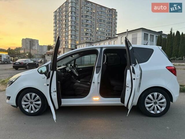 Белый Опель Мерива, объемом двигателя 1.69 л и пробегом 203 тыс. км за 9000 $, фото 8 на Automoto.ua