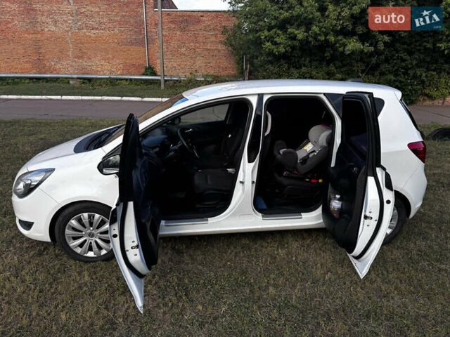 Белый Опель Мерива, объемом двигателя 1.6 л и пробегом 270 тыс. км за 8100 $, фото 10 на Automoto.ua