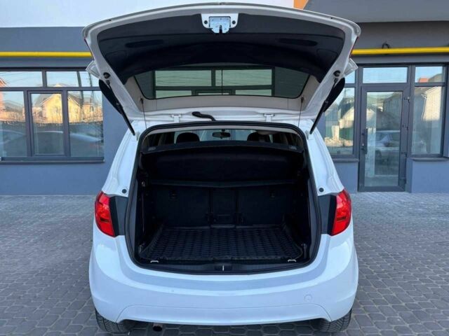 Белый Опель Мерива, объемом двигателя 1.6 л и пробегом 251 тыс. км за 7999 $, фото 14 на Automoto.ua