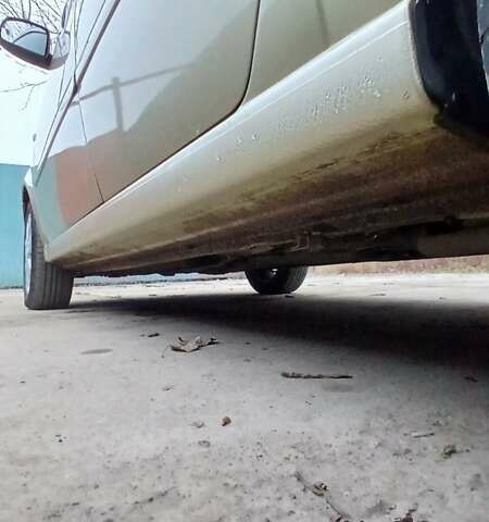 Бежевый Опель Мерива, объемом двигателя 1.6 л и пробегом 206 тыс. км за 4350 $, фото 17 на Automoto.ua