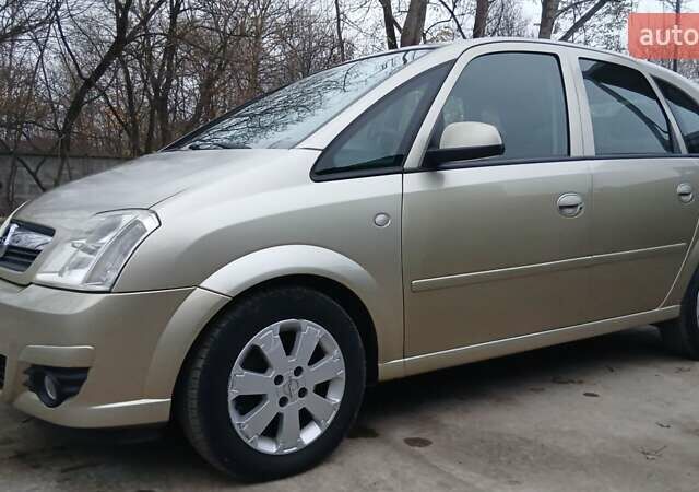 Бежевый Опель Мерива, объемом двигателя 1.6 л и пробегом 206 тыс. км за 4350 $, фото 9 на Automoto.ua