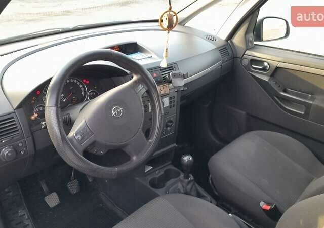 Бежевый Опель Мерива, объемом двигателя 1.6 л и пробегом 189 тыс. км за 5000 $, фото 31 на Automoto.ua