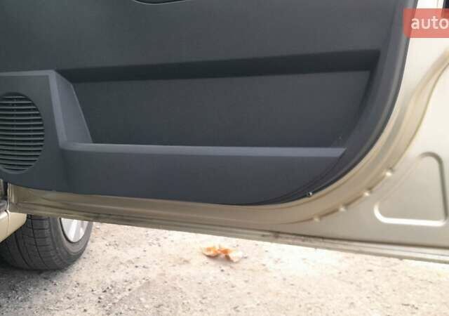 Бежевый Опель Мерива, объемом двигателя 1.6 л и пробегом 189 тыс. км за 5000 $, фото 25 на Automoto.ua