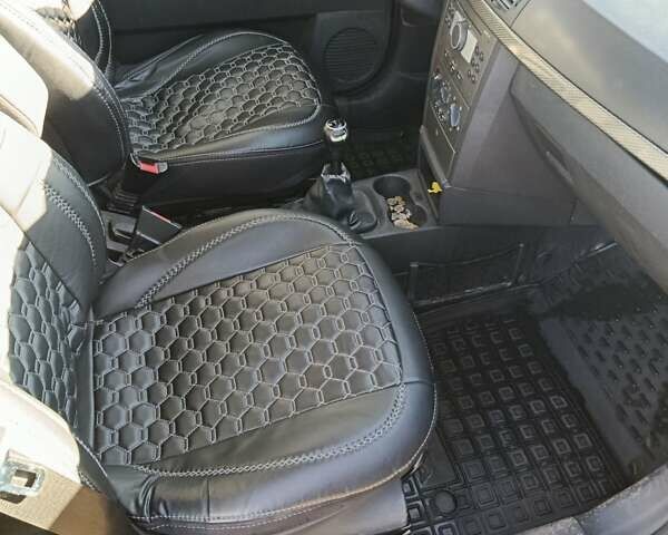 Бежевий Опель Меріва, об'ємом двигуна 1.6 л та пробігом 204 тис. км за 5200 $, фото 1 на Automoto.ua