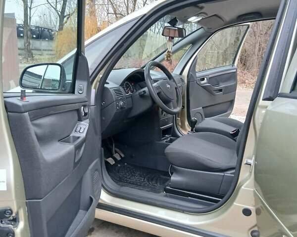 Бежевый Опель Мерива, объемом двигателя 1.6 л и пробегом 206 тыс. км за 4350 $, фото 22 на Automoto.ua