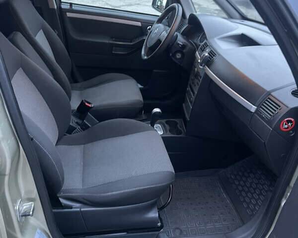 Бежевый Опель Мерива, объемом двигателя 0 л и пробегом 164 тыс. км за 4580 $, фото 9 на Automoto.ua