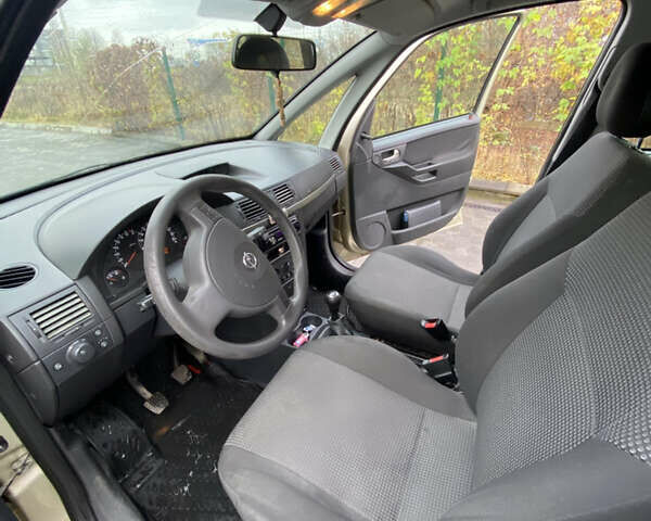 Бежевий Опель Меріва, об'ємом двигуна 1.6 л та пробігом 197 тис. км за 4000 $, фото 7 на Automoto.ua