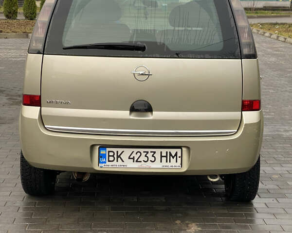 Бежевий Опель Меріва, об'ємом двигуна 1.6 л та пробігом 197 тис. км за 4000 $, фото 1 на Automoto.ua