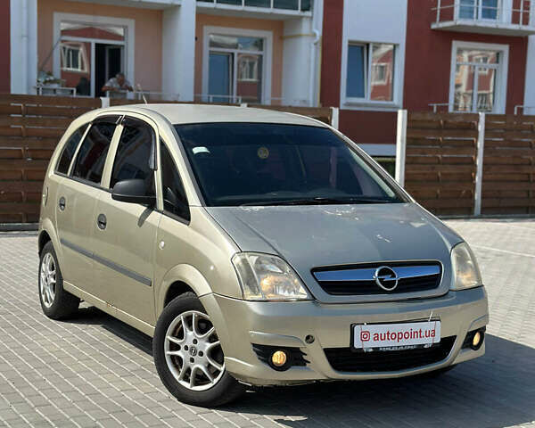 Бежевый Опель Мерива, объемом двигателя 1.6 л и пробегом 170 тыс. км за 4300 $, фото 1 на Automoto.ua