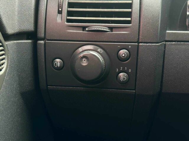 Опель Мерива 2006 в Киеве на Automoto.ua Черный Опель Мерива, объемом двигателя 0 л и пробегом 262 тыс. км за 5290 $, фото 16 на Automoto.ua