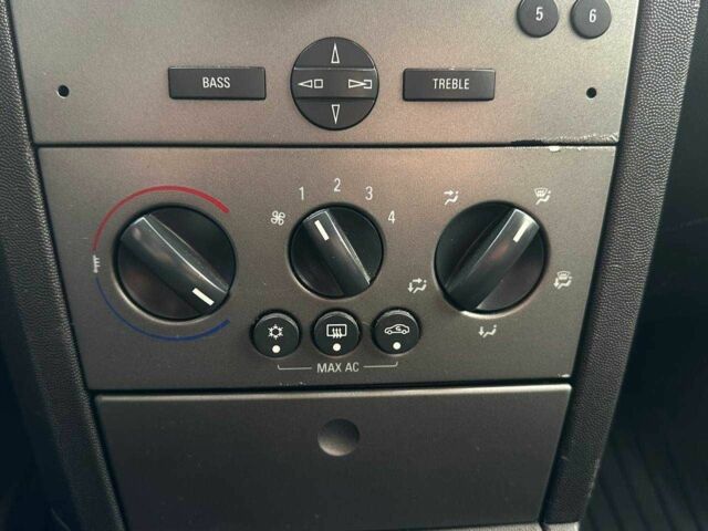 Опель Мерива 2006 в Киеве на Automoto.ua Черный Опель Мерива, объемом двигателя 0 л и пробегом 262 тыс. км за 5290 $, фото 20 на Automoto.ua