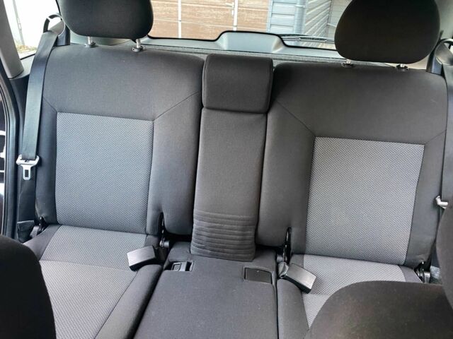 Черный Опель Мерива, объемом двигателя 1.8 л и пробегом 260 тыс. км за 5800 $, фото 16 на Automoto.ua