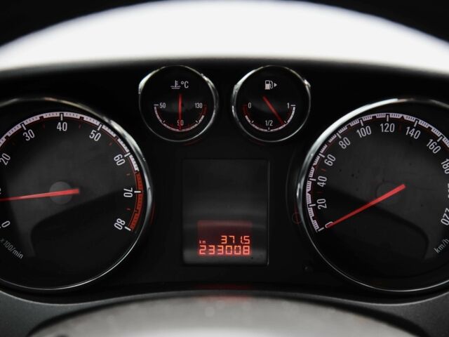 Черный Опель Мерива, объемом двигателя 1.4 л и пробегом 233 тыс. км за 5600 $, фото 14 на Automoto.ua