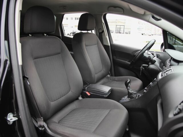 Черный Опель Мерива, объемом двигателя 1.4 л и пробегом 233 тыс. км за 5600 $, фото 9 на Automoto.ua