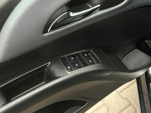 Черный Опель Мерива, объемом двигателя 1.4 л и пробегом 186 тыс. км за 7600 $, фото 8 на Automoto.ua