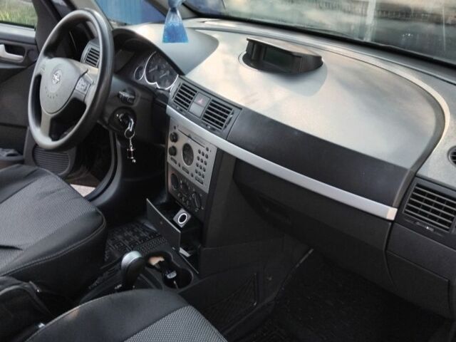 Чорний Опель Меріва, об'ємом двигуна 1.6 л та пробігом 172 тис. км за 4000 $, фото 5 на Automoto.ua