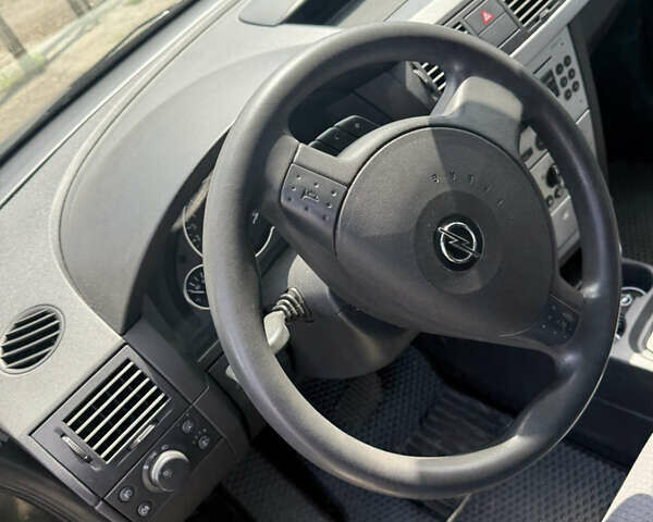 Черный Опель Мерива, объемом двигателя 1.6 л и пробегом 157 тыс. км за 3600 $, фото 14 на Automoto.ua