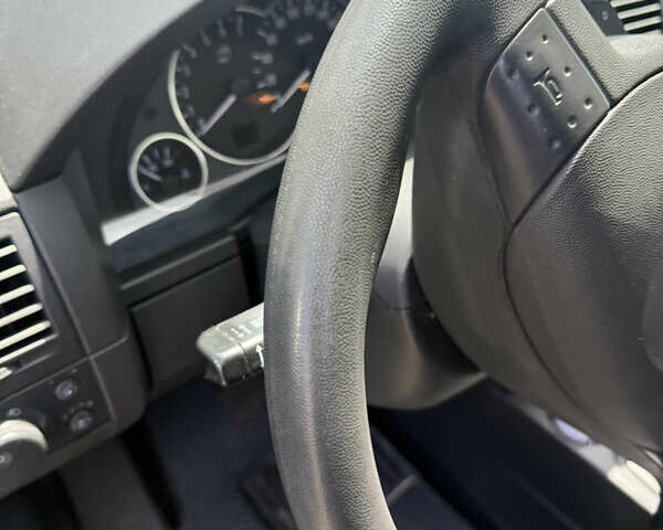 Черный Опель Мерива, объемом двигателя 1.6 л и пробегом 157 тыс. км за 3600 $, фото 13 на Automoto.ua