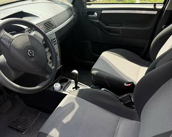 Черный Опель Мерива, объемом двигателя 1.6 л и пробегом 157 тыс. км за 3600 $, фото 17 на Automoto.ua