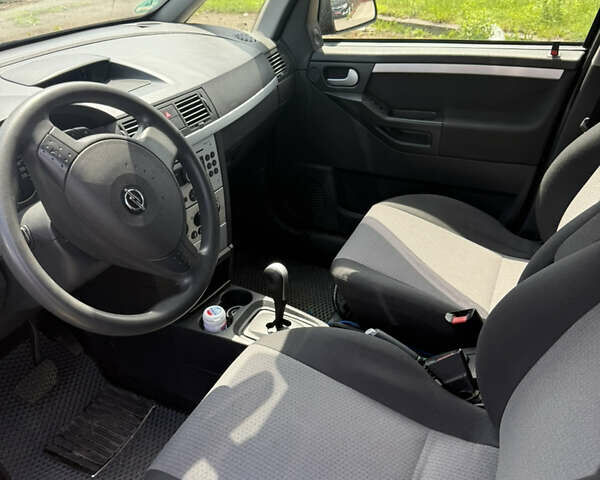 Черный Опель Мерива, объемом двигателя 1.6 л и пробегом 157 тыс. км за 3600 $, фото 18 на Automoto.ua