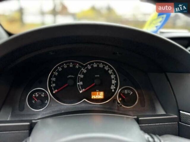 Черный Опель Мерива, объемом двигателя 1.6 л и пробегом 262 тыс. км за 4100 $, фото 16 на Automoto.ua